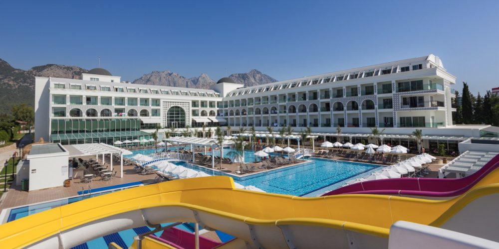 Karmir Resort & Spa Hotel - Kaydıraklı Havuz