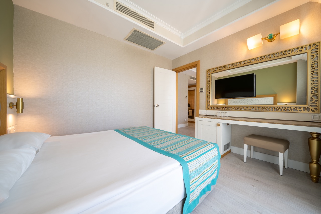 Karmir Resort & Spa Hotel - Aile Odası