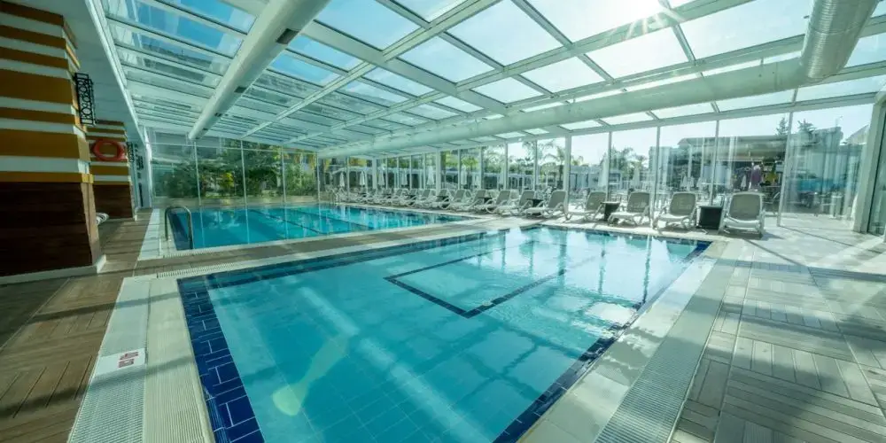 karmir resort spa hotel kapali havuz 1 1000x500